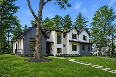 121 Engle St, Cresskill, NJ 07626 photo 3