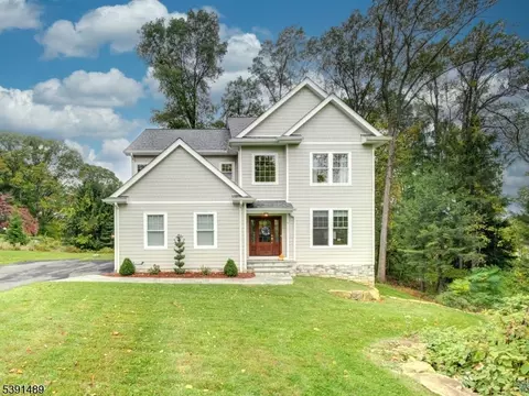 4 Minor Ct, Denville, NJ 07834