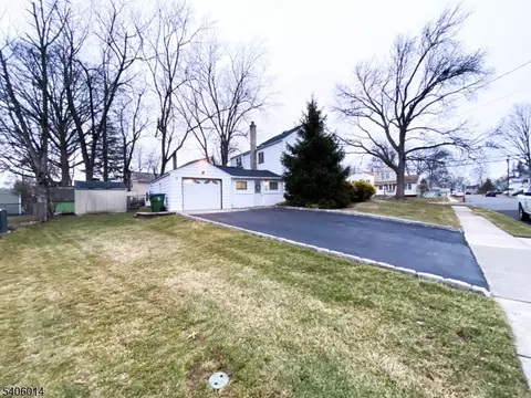 14 Pine St, Edison, NJ 08817 photo 3