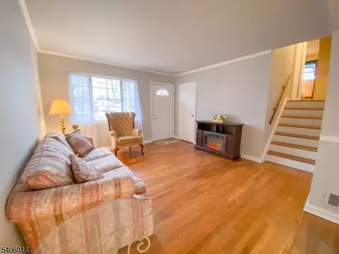 14 Pine St, Edison, NJ 08817 photo 7