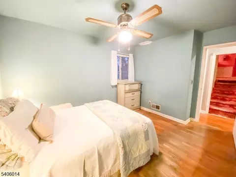14 Pine St, Edison, NJ 08817 photo 19