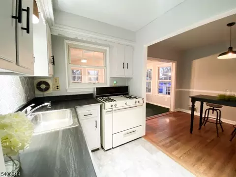 14 Pine St, Edison, NJ 08817 photo 12