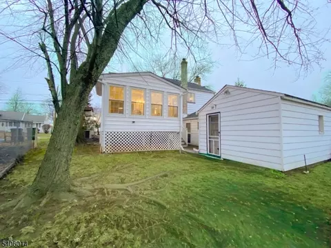 14 Pine St, Edison, NJ 08817 photo 28