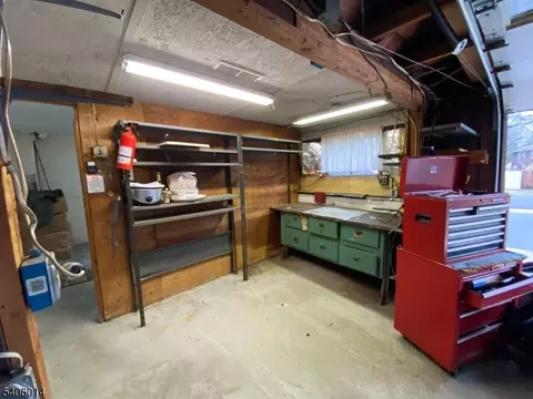 14 Pine St, Edison, NJ 08817 photo 27