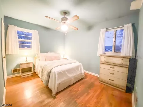 14 Pine St, Edison, NJ 08817 photo 18