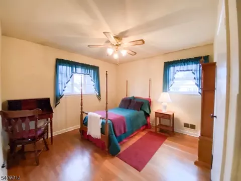 14 Pine St, Edison, NJ 08817 photo 15