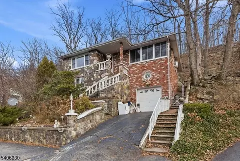 450 Skyline Lake Dr, Ringwood, NJ 07456