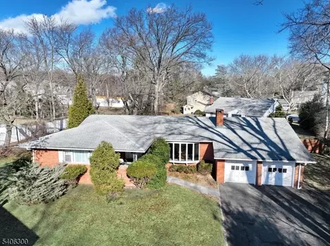 11 Kenneth Rd, Montclair, NJ 07043