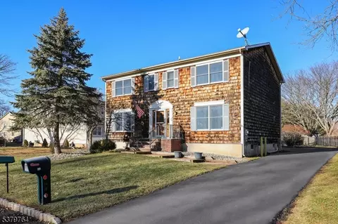 99 Beechwood Cir, Hillsborough, NJ 08844