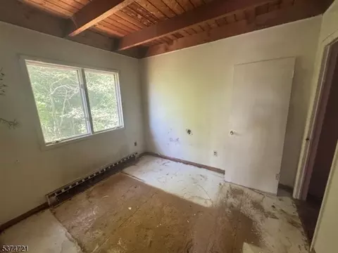 Bedroom - 10 Summit Dr, Wantage, NJ 07461 photo 1 of 2