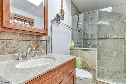 Bath - 59 Montgomery Rd, Montgomery, NJ 08558 photo 3 of 4