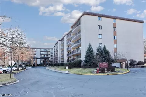 521 Piermont Ave #403A, Hillsdale, NJ 07642