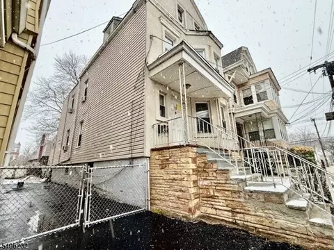 12 Garwood Pl, Irvington, NJ 07111