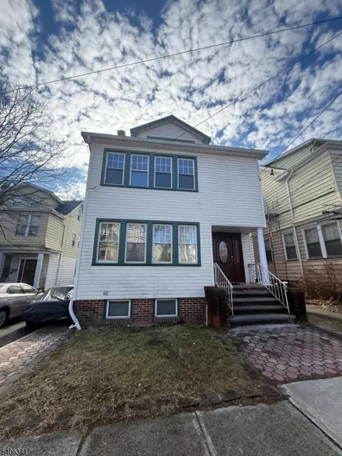 2 Boyden Pkwy, Maplewood, NJ 07040