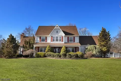 8 Bronson Way, Skillman, NJ 08558