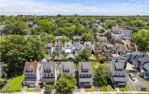 42 Crawford St, East Orange, NJ 07018