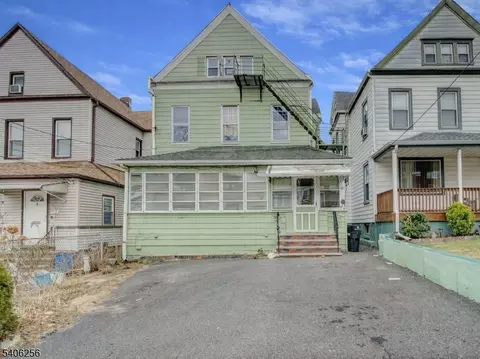 21 High St, Passaic, NJ 07055