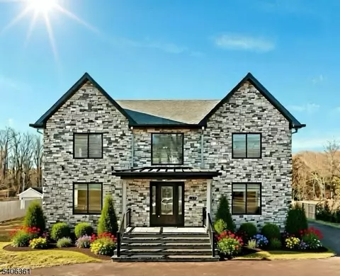 147 Carter Dr, Princeton, NJ 08540