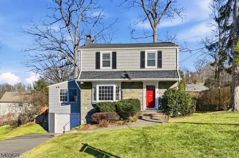 34 W Lawn Rd, Livingston, NJ 07039