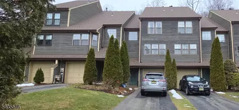 38 Lexington Ln, West Milford, NJ 07480
