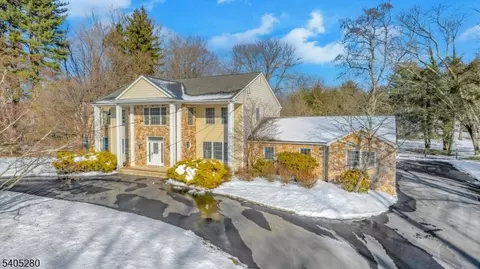 13 Knollwood Trl E, Mendham Twp, NJ 07945