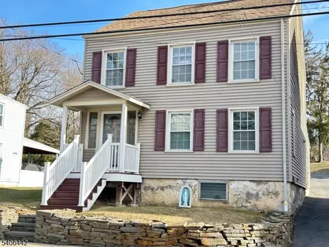 36 Willow Ave, Bloomsbury, NJ 08804