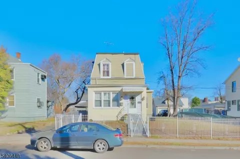 14-16 Fuller Pl, Irvington, NJ 07111
