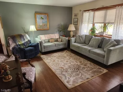 211 Denver Rd, Paramus, NJ 07652 photo 3