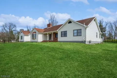 30 Claridge Ln, Flemington, NJ 08822