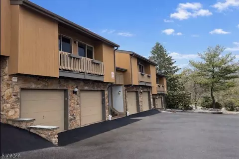 10 Larkin Cir #10, West Orange, NJ 07052