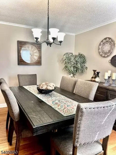 128 White Oak Ter, Belleville, NJ 07109