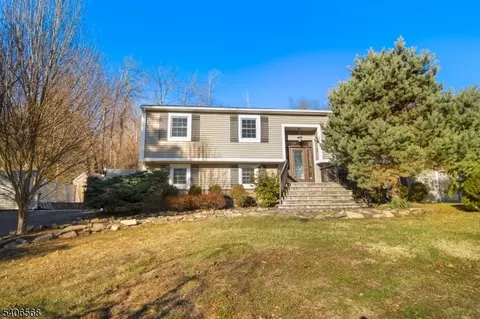 34 Brookside Ave, Hackettstown, NJ 07840