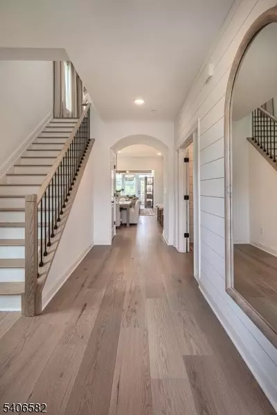 22 Whitaker Ln, Far Hills, NJ 07931