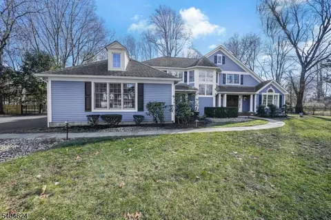 3 Old Lane Ext, Towaco, NJ 07082