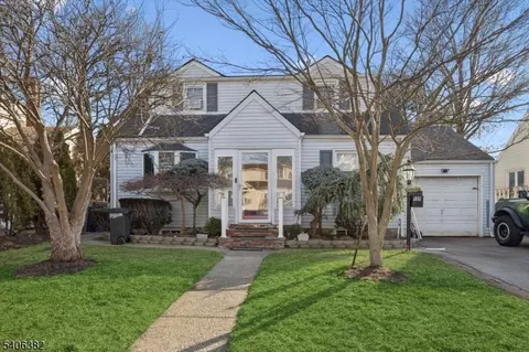 39-02 Taylor Rd, Fair Lawn, NJ 07410