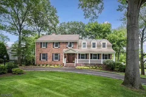 65 Plymouth Rd, Glen Rock, NJ 07452