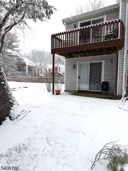 82 Stonyridge Dr, Lincoln Park, NJ 07035