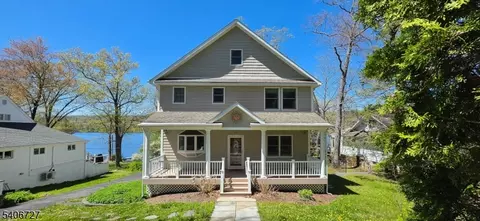 212 Long Pond Rd, Hewitt, NJ 07421