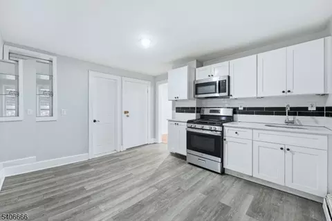 328 John St, Elizabeth, NJ 07202