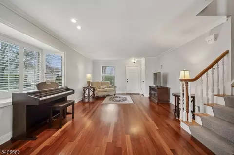 28 Morris Ave #DD, Summit, NJ 07901 photo 3