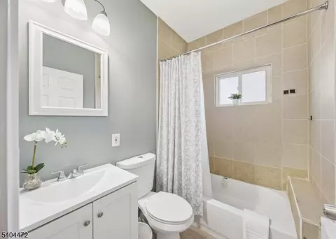 111 Scheerer Ave, Newark, NJ 07112 photo 10