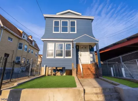 111 Scheerer Ave, Newark, NJ 07112 photo 2