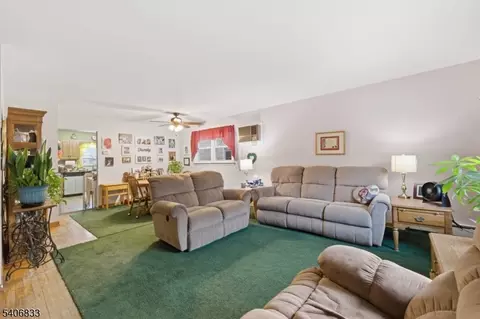 204 Devon St, Kearny, NJ 07032 photo 4