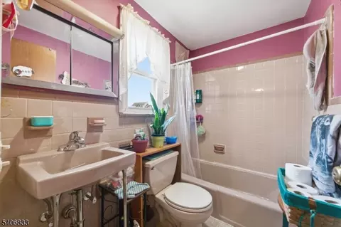 204 Devon St, Kearny, NJ 07032 photo 16