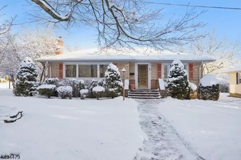 28 Shunpike Rd, Summit, NJ 07901