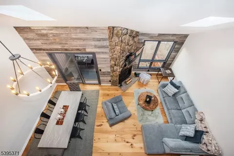 5 Wimbledon Dr #2, Vernon, NJ 07462