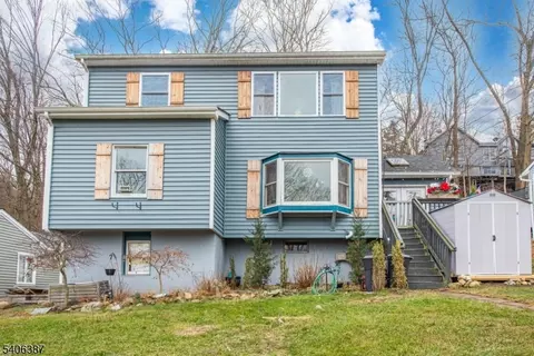 97 Springbrook Trl, Sparta, NJ 07871
