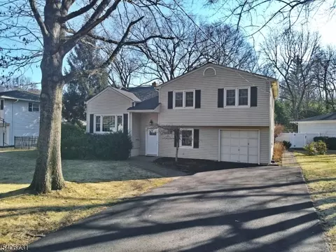 34 Ascot Way, Summit, NJ 07901