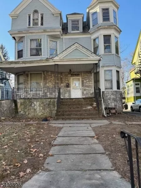 79 Chestnut St, East Orange, NJ 07018
