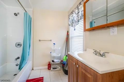 168 Clay St, Hackensack, NJ 07601 photo 27